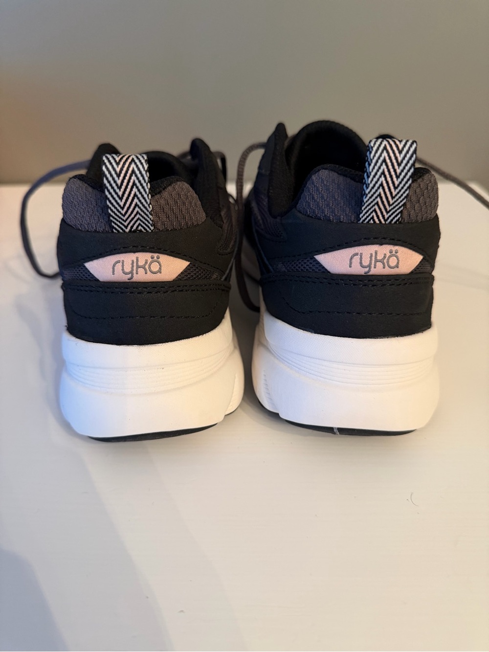 Ryka Women's Black and White Athletic Sneakers 7M - Picture 7 of 8